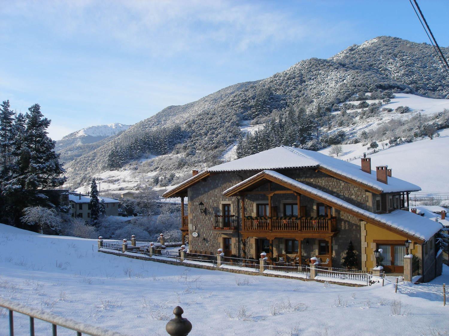 Posada El Corcal De Liebana 타마 외부 사진